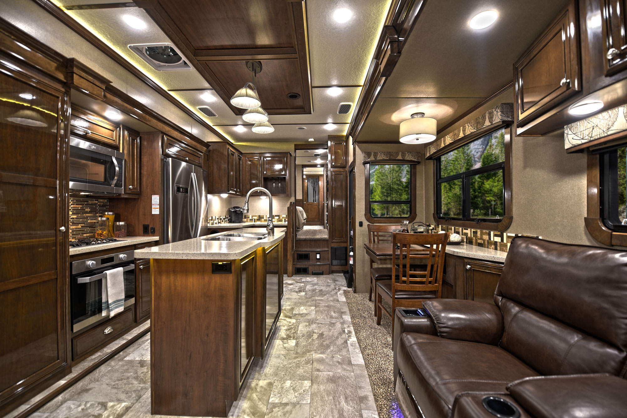 Redwood RVs RW3951MB Floorplan Crossroads RV