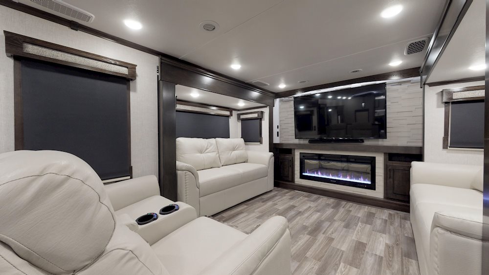 Luxury Fifth Wheels With Front Living Room